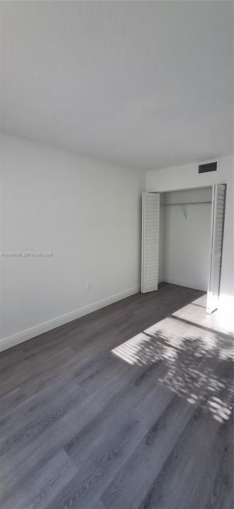 На продажу: $125,000 (2 спален, 2 ванн, 940 Квадратных фут)