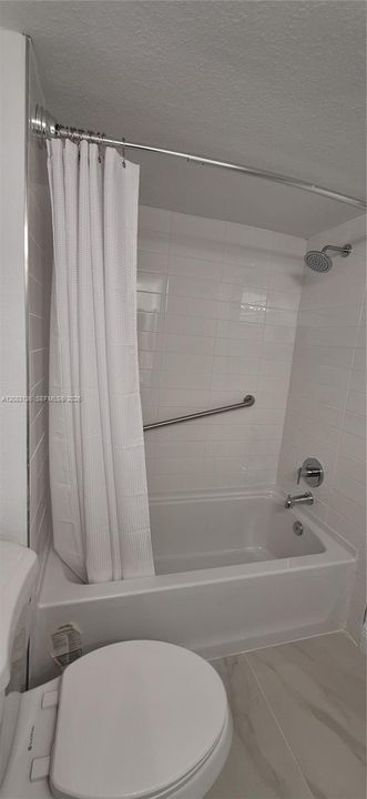 На продажу: $125,000 (2 спален, 2 ванн, 940 Квадратных фут)