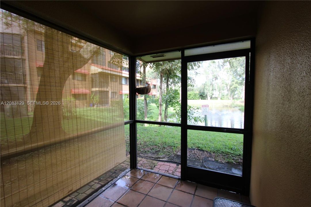 For Rent: $2,300 (2 beds, 2 baths, 850 Square Feet)
