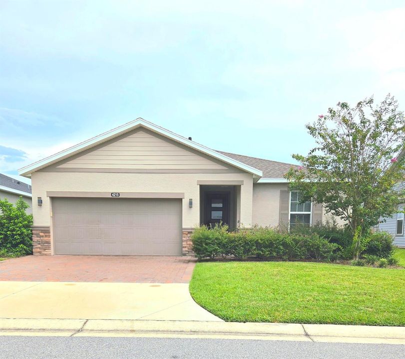 1_Front of House