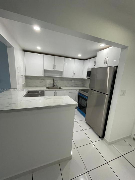 В аренду: $1,750 (1 спален, 1 ванн, 660 Квадратных фут)
