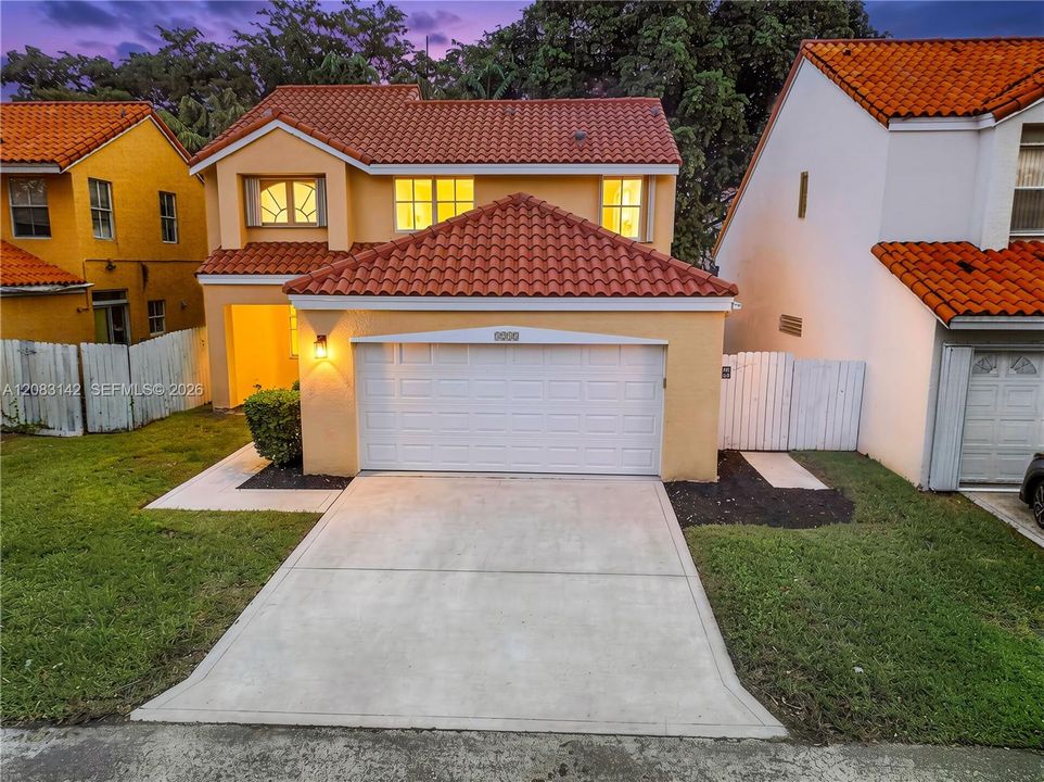 For Rent: $4,200 (3 beds, 2 baths, 1764 Square Feet)