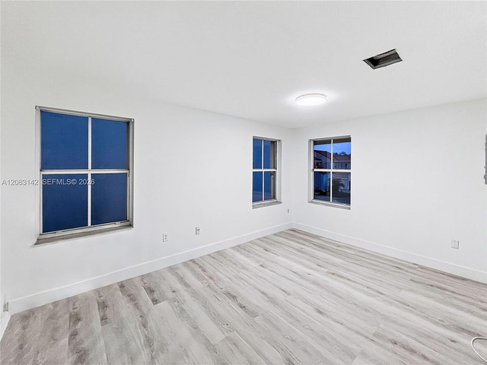 For Rent: $4,200 (3 beds, 2 baths, 1764 Square Feet)