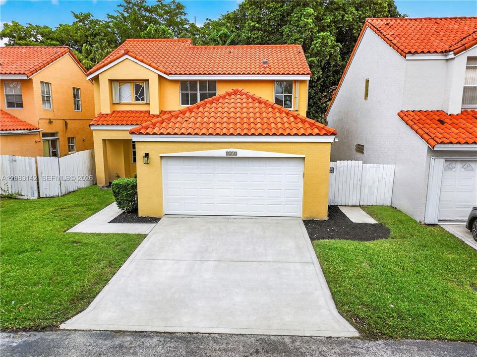 For Rent: $4,200 (3 beds, 2 baths, 1764 Square Feet)