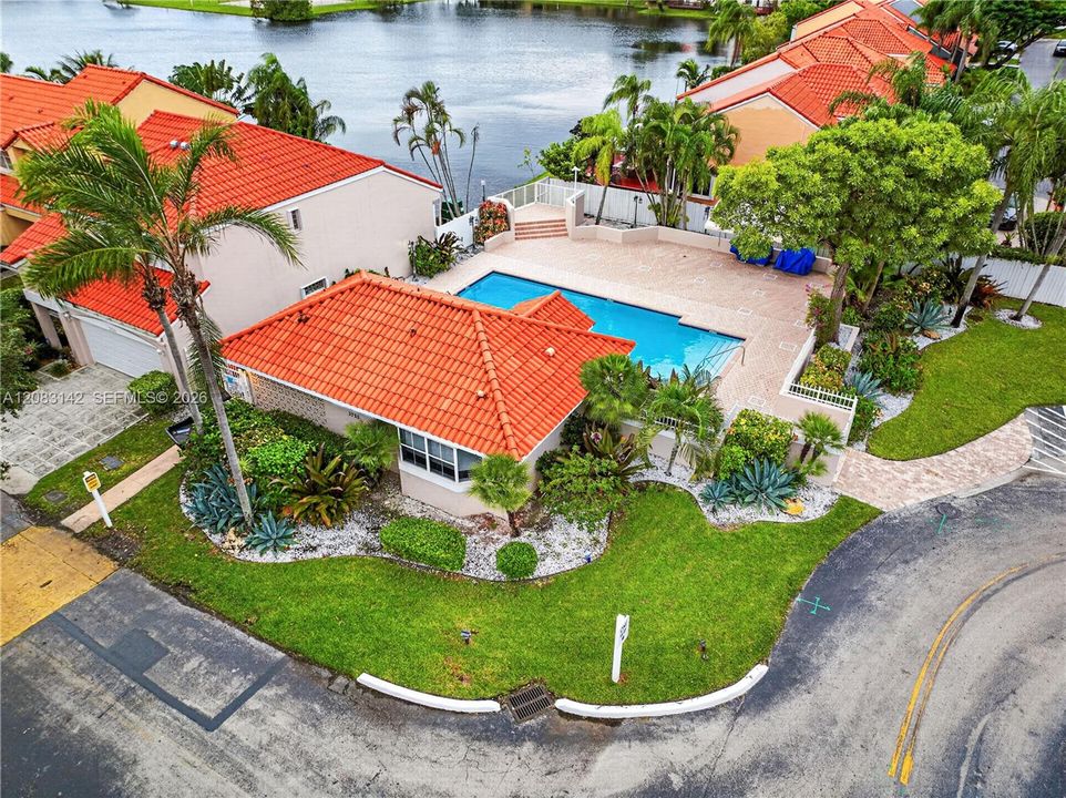 For Rent: $4,200 (3 beds, 2 baths, 1764 Square Feet)