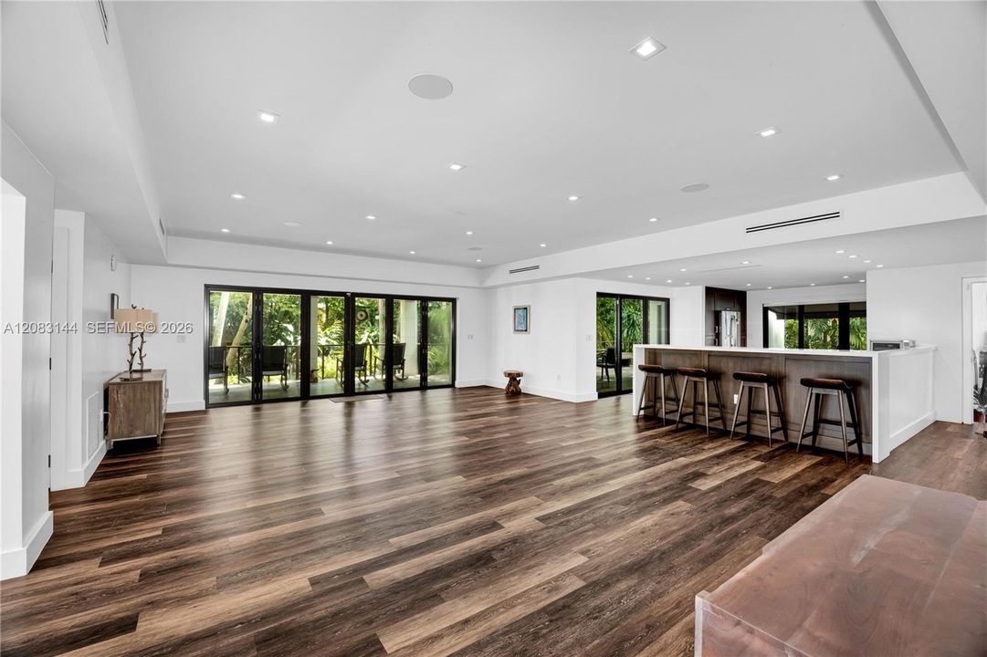 For Sale: $2,650,000 (3 beds, 3 baths, 2491 Square Feet)