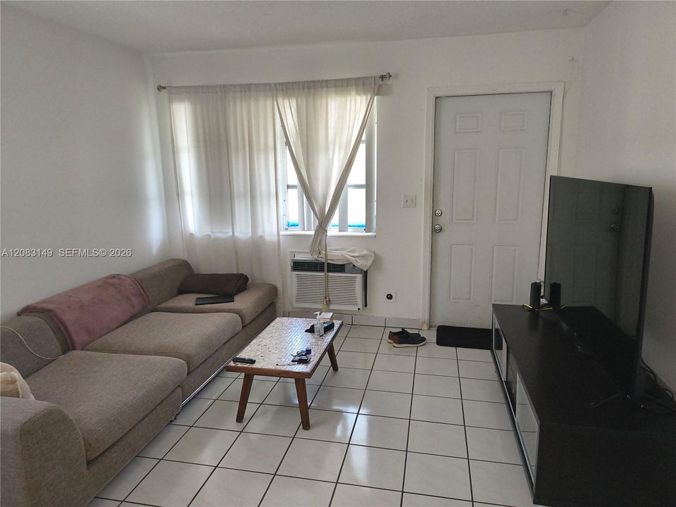 For Rent: $1,500 (1 beds, 1 baths, 600 Square Feet)