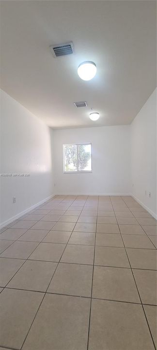 В аренду: $2,095 (2 спален, 1 ванн, 735 Квадратных фут)