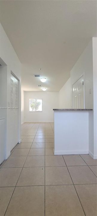 В аренду: $2,095 (2 спален, 1 ванн, 735 Квадратных фут)