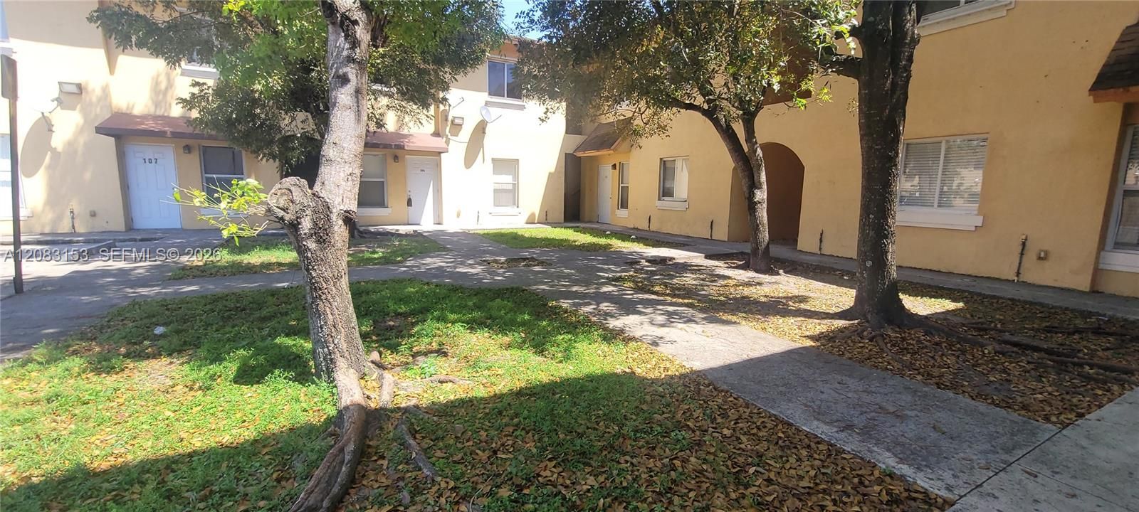 В аренду: $2,095 (2 спален, 1 ванн, 735 Квадратных фут)