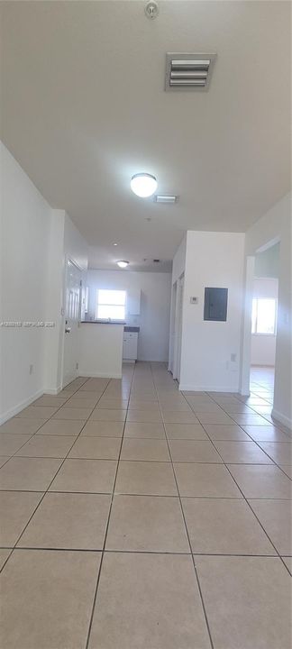 В аренду: $2,095 (2 спален, 1 ванн, 735 Квадратных фут)