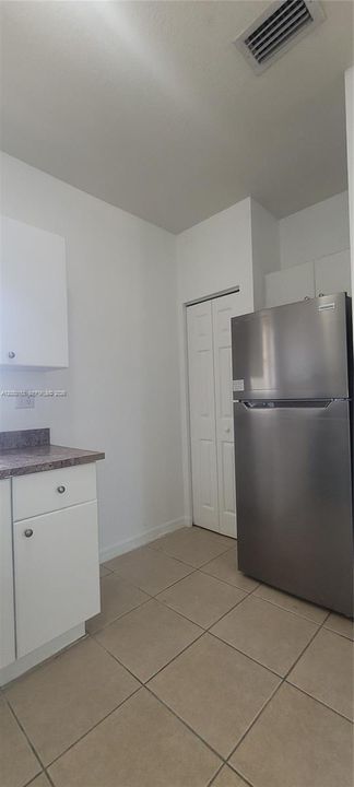 В аренду: $2,095 (2 спален, 1 ванн, 735 Квадратных фут)