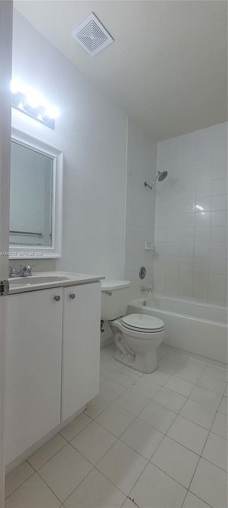 В аренду: $2,095 (2 спален, 1 ванн, 735 Квадратных фут)