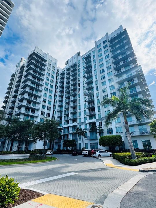 300 S Australian Avenue (2)