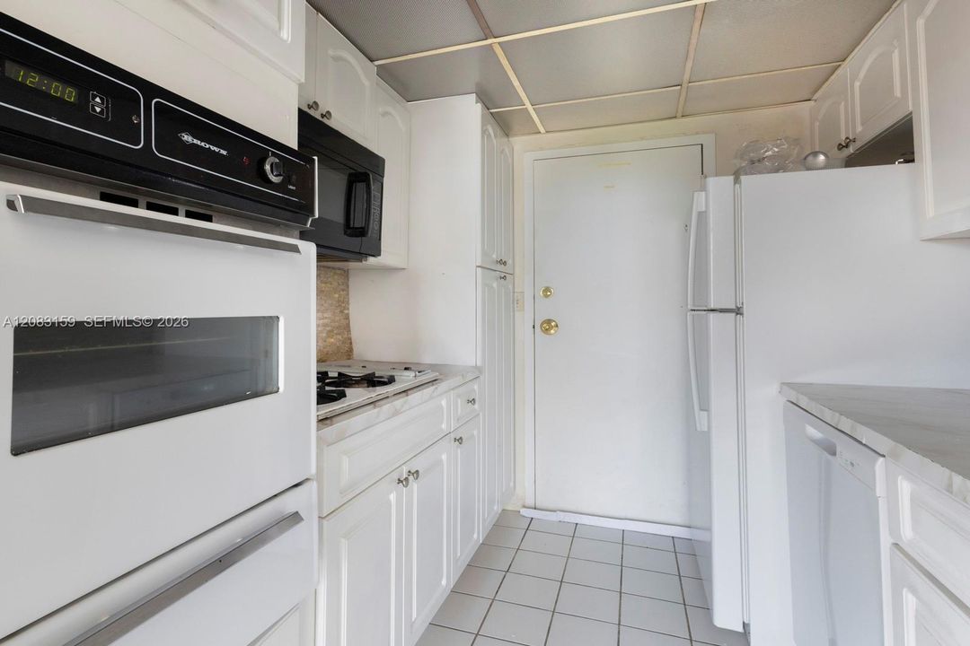 На продажу: $345,000 (1 спален, 1 ванн, 790 Квадратных фут)
