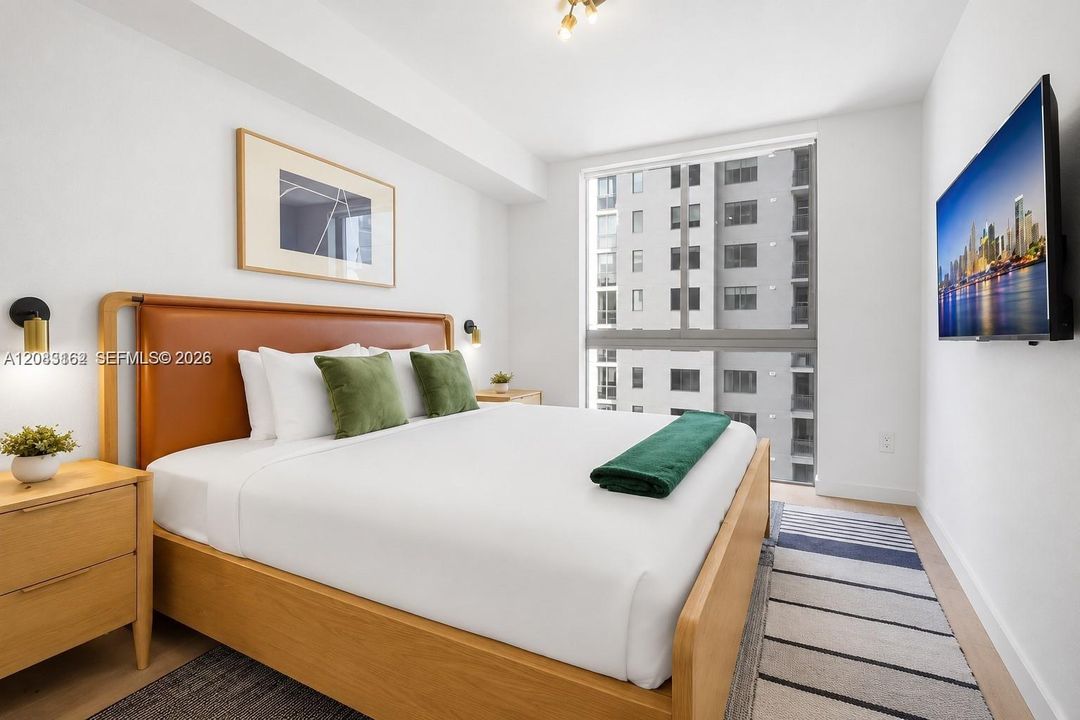 For Sale: $549,000 (1 beds, 1 baths, 650 Square Feet)