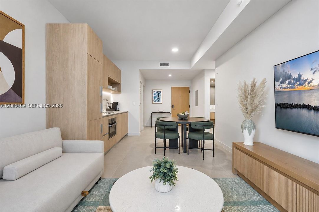 For Sale: $549,000 (1 beds, 1 baths, 650 Square Feet)