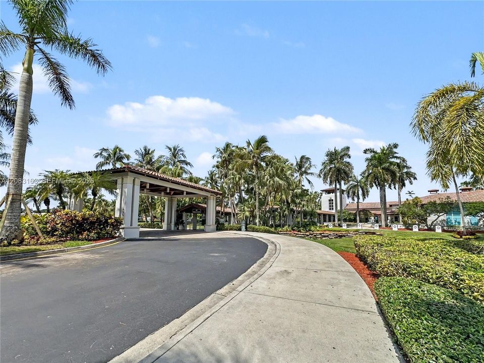For Sale: $525,000 (3 beds, 2 baths, 1710 Square Feet)