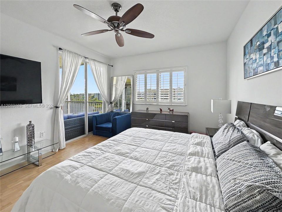 For Sale: $525,000 (3 beds, 2 baths, 1710 Square Feet)
