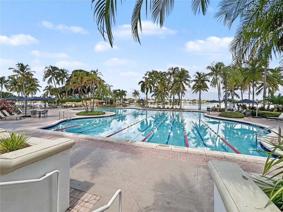 For Sale: $525,000 (3 beds, 2 baths, 1710 Square Feet)