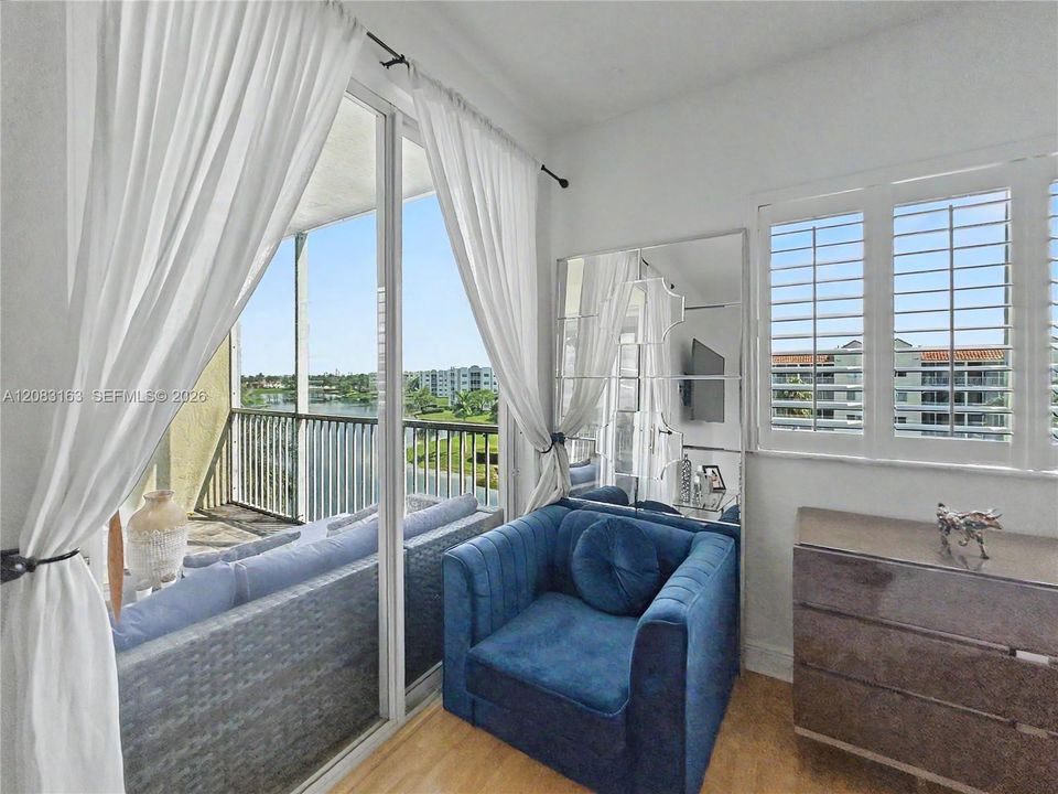 For Sale: $525,000 (3 beds, 2 baths, 1710 Square Feet)