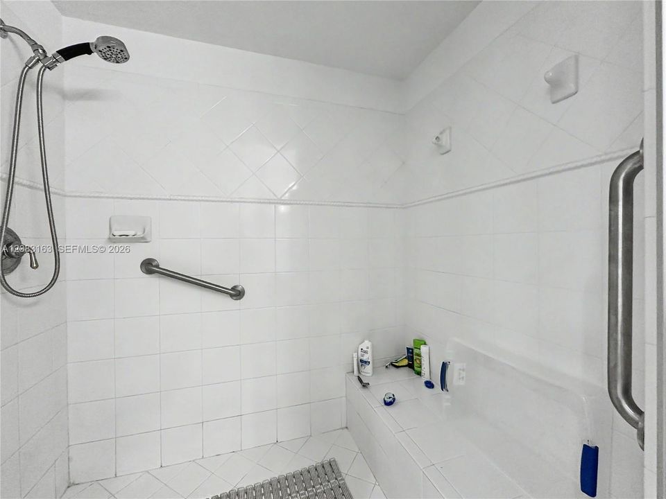 For Sale: $525,000 (3 beds, 2 baths, 1710 Square Feet)