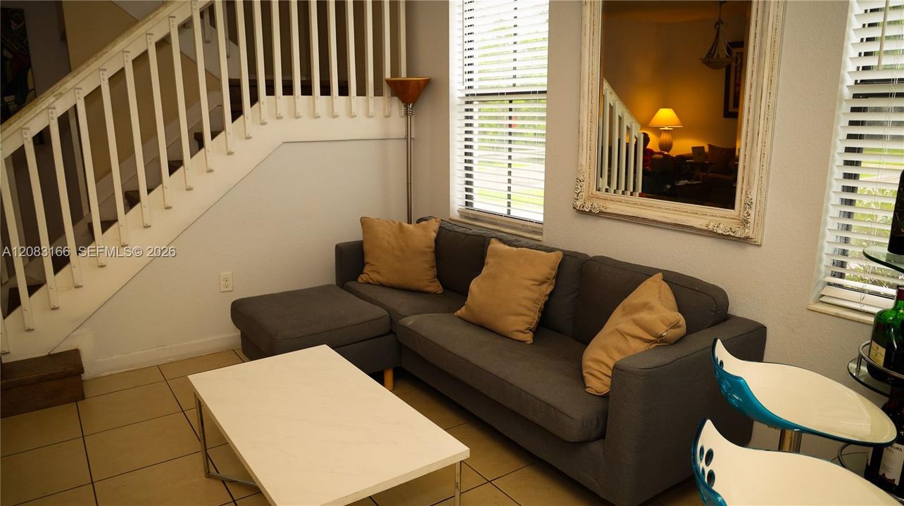 En Venta: $650,000 (3 camas, 3 baños, 1616 Pies cuadrados)