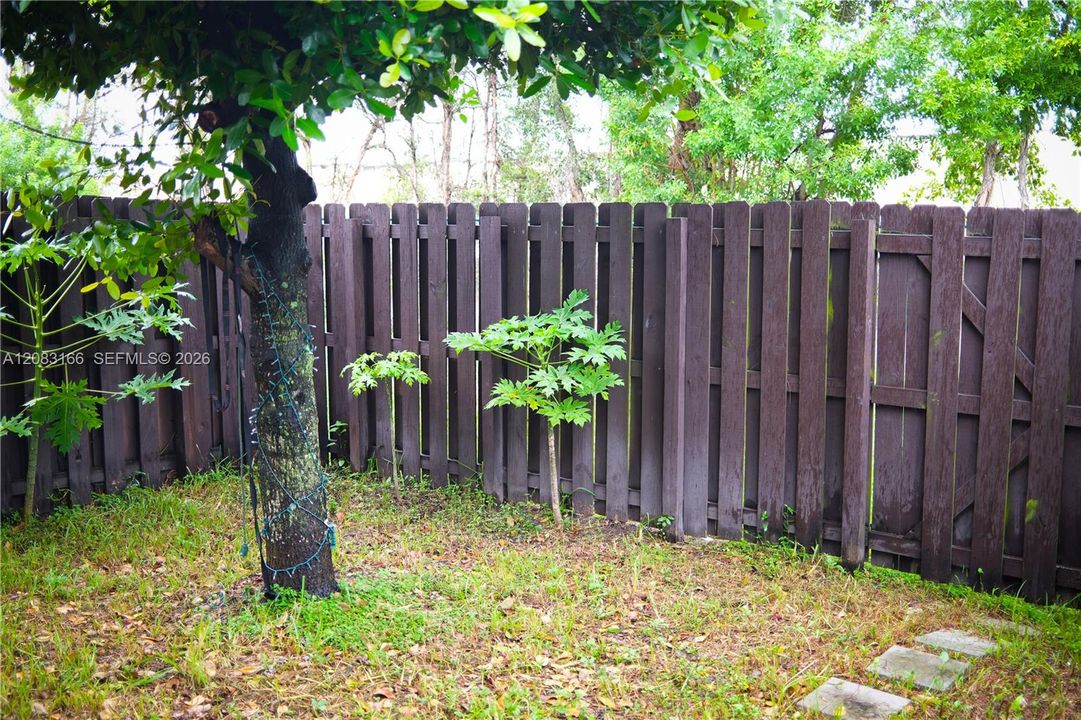 En Venta: $650,000 (3 camas, 3 baños, 1616 Pies cuadrados)