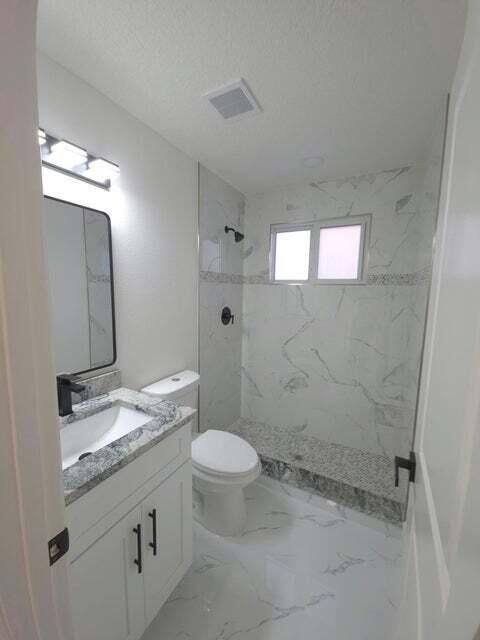 bathroom hibiscus