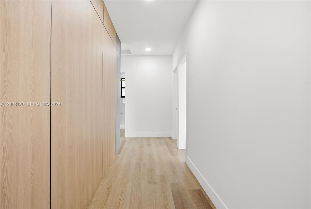 На продажу: $560,000 (2 спален, 2 ванн, 1000 Квадратных фут)