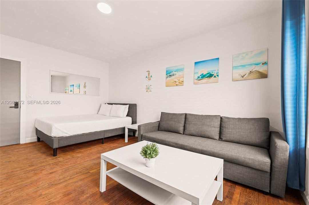 For Rent: $1,900 (0 beds, 1 baths, 10880 Square Feet)