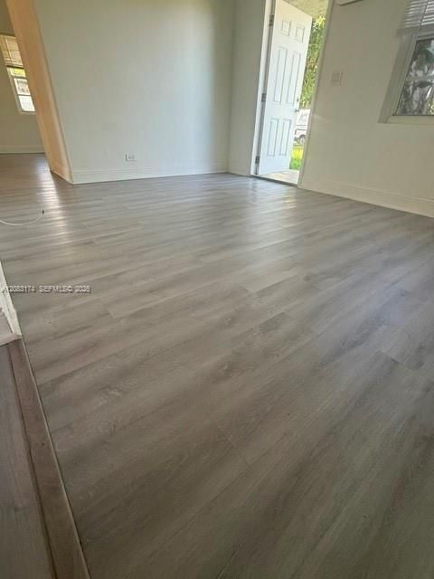 For Rent: $2,300 (3 beds, 1 baths, 0 Square Feet)
