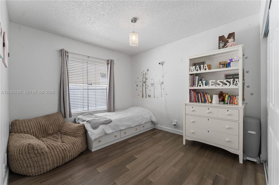 For Rent: $4,100 (3 beds, 2 baths, 1440 Square Feet)