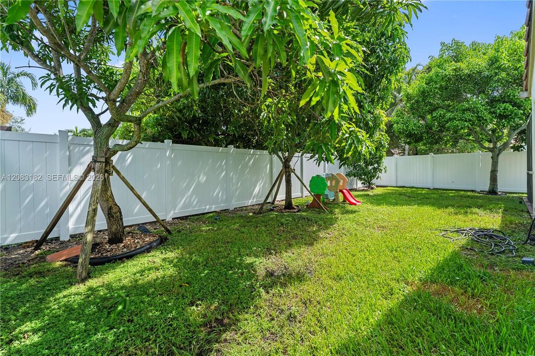 For Rent: $4,100 (3 beds, 2 baths, 1440 Square Feet)