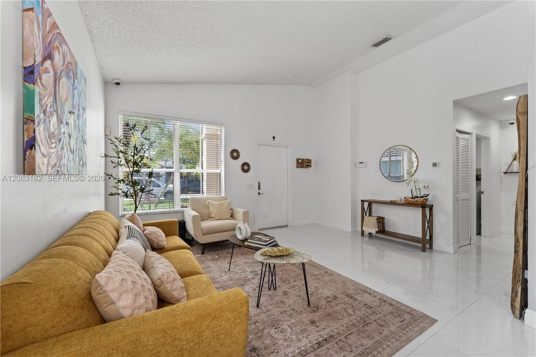 For Rent: $4,100 (3 beds, 2 baths, 1440 Square Feet)