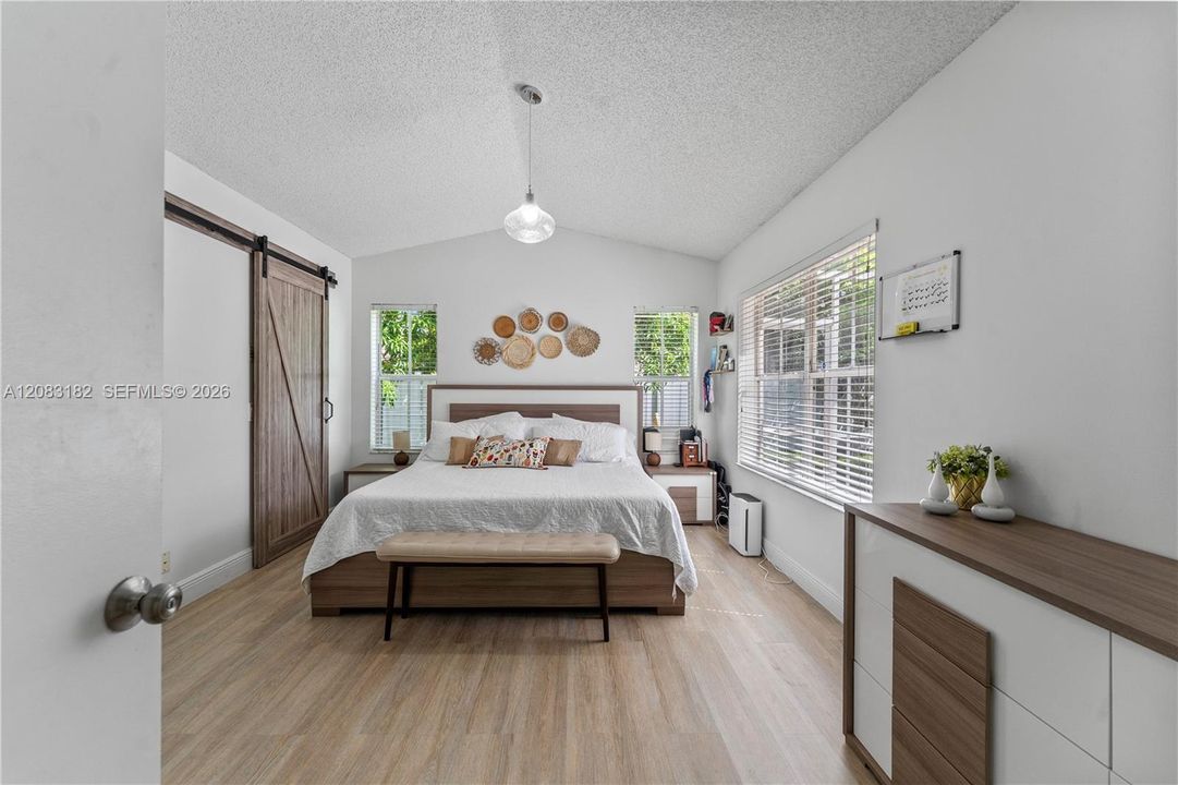 For Rent: $4,100 (3 beds, 2 baths, 1440 Square Feet)