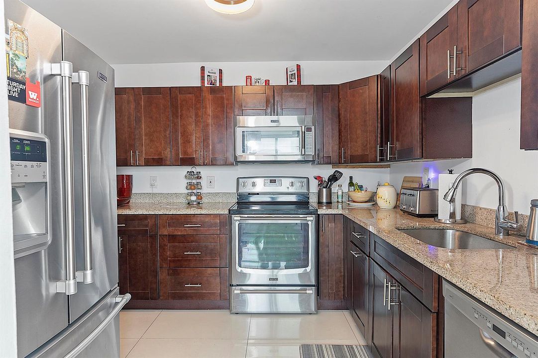 1170 N Federal Hwy - # 612 - 014