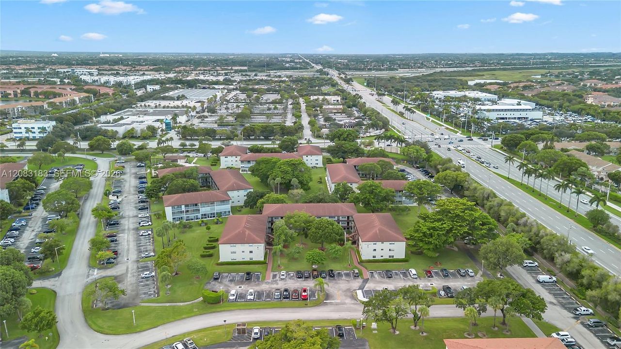 На продажу: $175,000 (2 спален, 1 ванн, 954 Квадратных фут)
