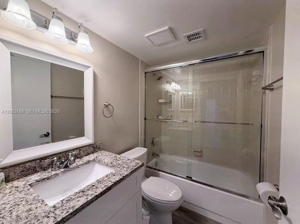For Sale: $260,000 (2 beds, 2 baths, 1220 Square Feet)