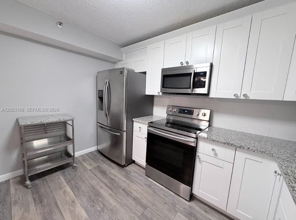 For Sale: $260,000 (2 beds, 2 baths, 1220 Square Feet)