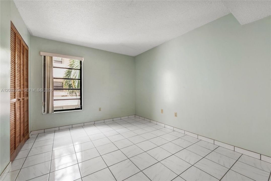 For Sale: $289,000 (3 beds, 2 baths, 1150 Square Feet)