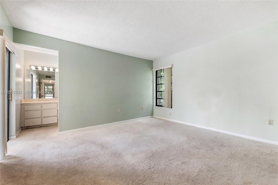 For Sale: $289,000 (3 beds, 2 baths, 1150 Square Feet)