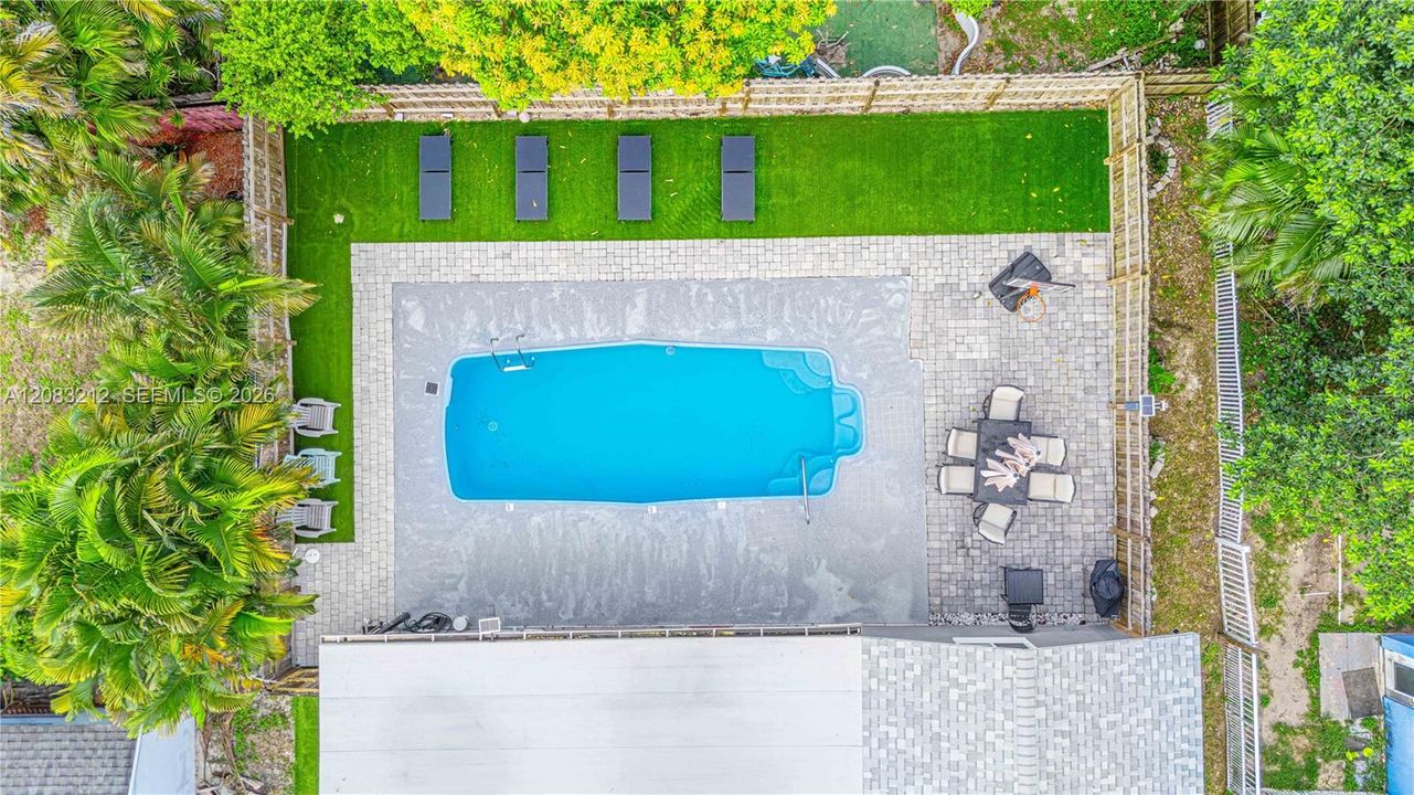 На продажу: $650,000 (4 спален, 3 ванн, 1892 Квадратных фут)