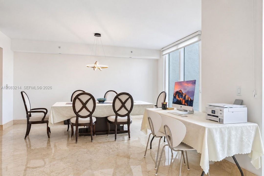 En Renta: $11,000 (3 camas, 3 baños, 3082 Pies cuadrados)