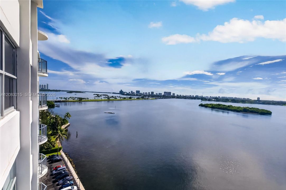 На продажу: $309,000 (1 спален, 1 ванн, 831 Квадратных фут)