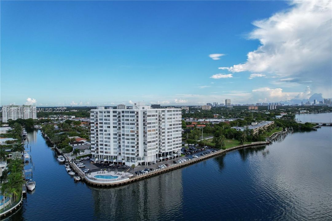 На продажу: $309,000 (1 спален, 1 ванн, 831 Квадратных фут)