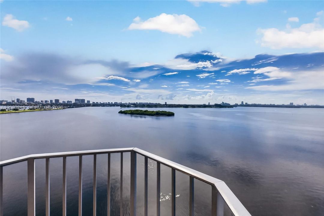 На продажу: $309,000 (1 спален, 1 ванн, 831 Квадратных фут)