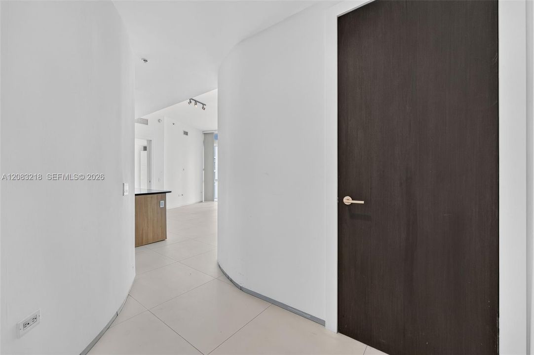 En Venta: $689,000 (2 camas, 2 baños, 1363 Pies cuadrados)