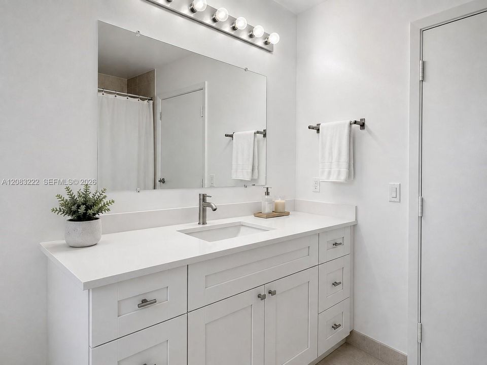 Second Bedroom's Private Bathroom