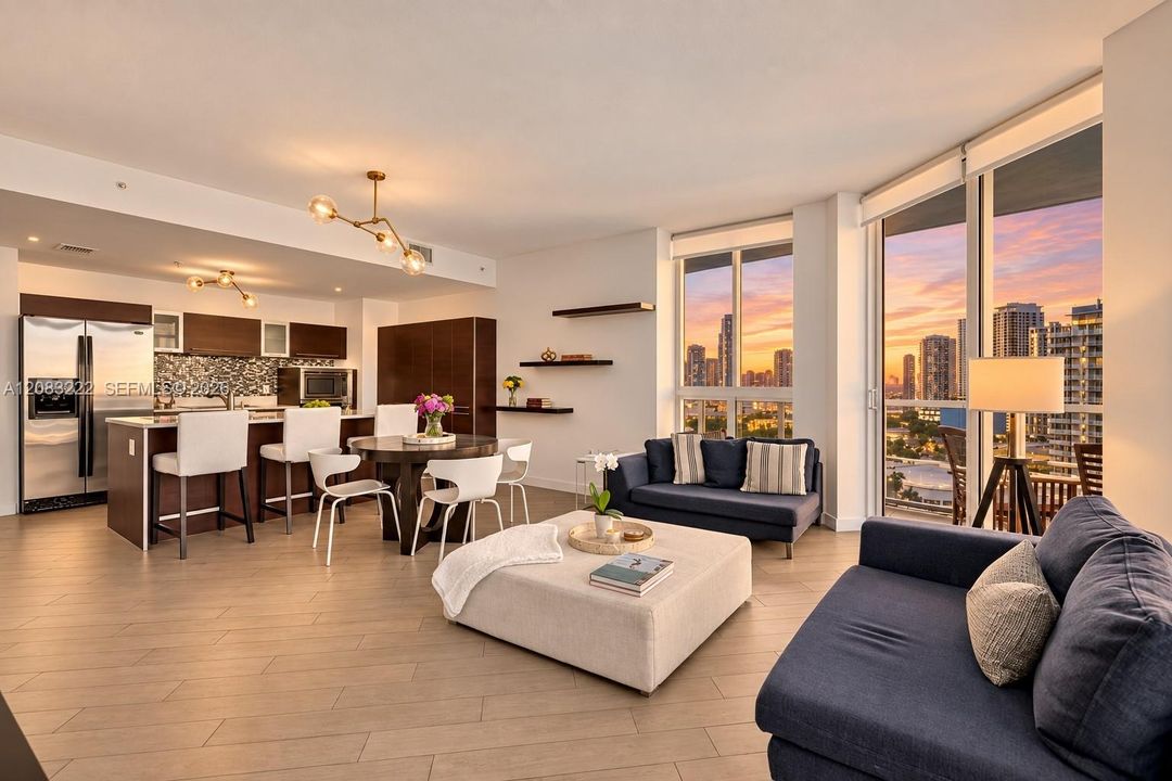 En Venta: $589,000 (2 camas, 2 baños, 1162 Pies cuadrados)